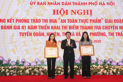 Hà Nội: Hơn 100 tập thể, cá nhân được khen thưởng trong phong trào thi đua “An toàn thực phẩm”