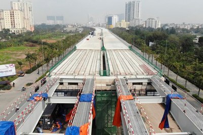 Hà Nội: Tổ chức giao thông đoạn cầu cạn Mai Dịch - Nam Thăng Long