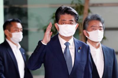 Thủ tướng Abe từ chức: Kế nhiệm dễ, kế thừa khó