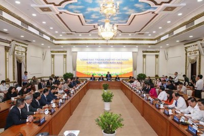 Lãnh đạo TP Hồ Chí Minh gặp gỡ đại biểu kiều bào