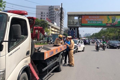 Hà Nội: Tái lập trật tự, an toàn giao thông tại các bệnh viện
