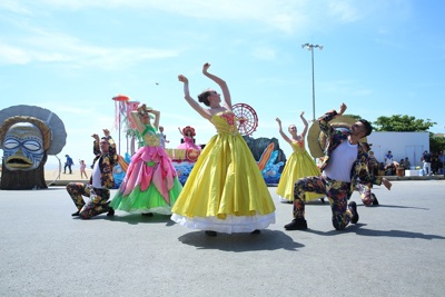 Phấn khích với không khí Carnival rực rỡ sắc màu tại thành phố biển Sầm Sơn