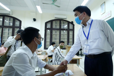 Chủ tịch UBND TP Nguyễn Đức Chung: Đảm bảo các điều kiện tốt nhất cho kỳ thi THPT tại Hà Nội