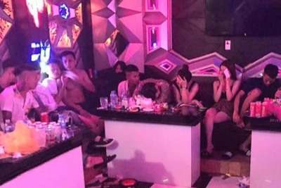 Hà Nội: Bắt quả tang 31 đối tượng đang "bay lắc" trong quán karaoke ở Thạch Thất
