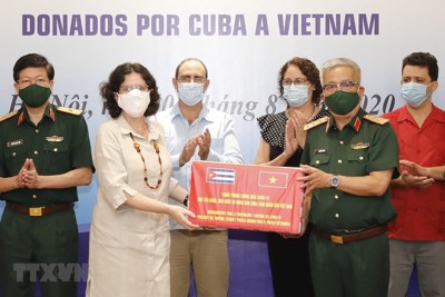 Việt Nam tiếp nhận thuốc phòng, chống dịch Covid-19 do Cuba tài trợ