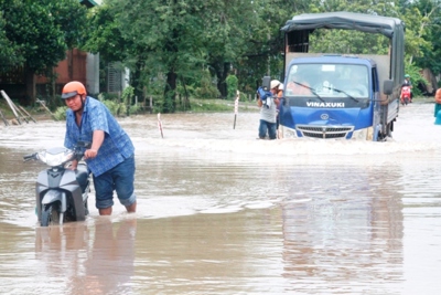 Chủ động ứng phó nguy cơ mưa lũ sau bão số 2