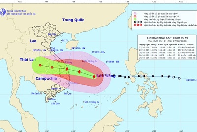 Bão số 9 giật cấp 17, đang trên vùng biển các tỉnh từ Đà Nẵng đến Phú Yên