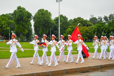 [Ảnh] Lễ thượng cờ rủ Quốc tang nguyên Tổng Bí thư Lê Khả Phiêu