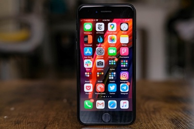 Apple đã bán hơn 10 triệu máy iPhone SE 2020