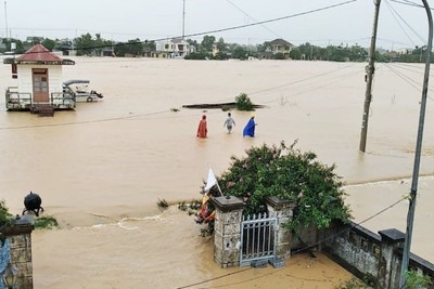 Thủ tướng chỉ đạo tập trung khắc phục hậu quả mưa lũ và ứng phó bão số 7