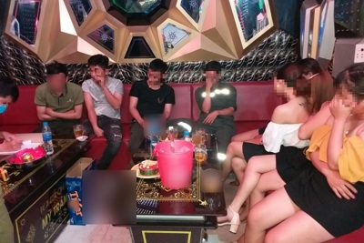 Quảng Ngãi: Giữa dịch quán karaoke hoạt động bất chấp lệnh cấm