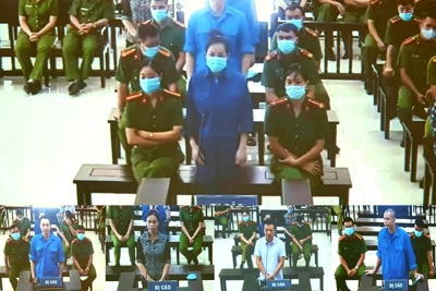 Nguyễn Thị Dương cùng 4 cán bộ bị tuyên tổng hình phạt 7 năm 5 tháng tù giam.