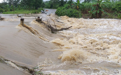 Cảnh báo lũ, mưa lớn, ngập lụt tại miền Trung