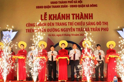 Khánh thành công trình đèn trang trí chiếu sáng trục đường Nguyễn Trãi - Trần Phú