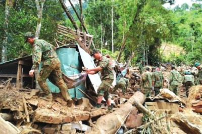 Hơn 7.000 người đang nỗ lực tìm kiếm 21 trường hợp bị mất tích do mưa lũ tại Quảng Nam