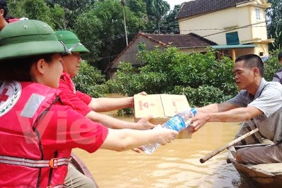 Cứu trợ đồng bào vùng lũ miền Trung: Làm thiện nguyện cần “trái tim nóng” và “cái đầu lạnh”