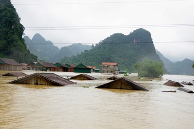 Lũ trên sông Ngàn Sâu, các sông ở Quảng Bình tiếp tục lên