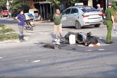 Hà Nội: Truy tìm xe bồn nghi tông thương vong 2 người đi xe máy trên đường Ngọc Hồi