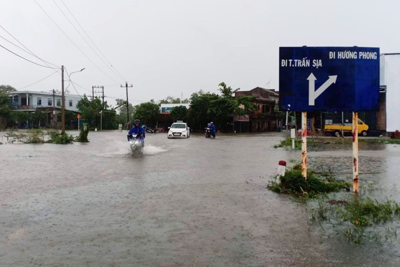Thừa Thiên Huế: 2 người thương vong, gần 1.000 nhà dân bị ngập lụt do mưa lũ