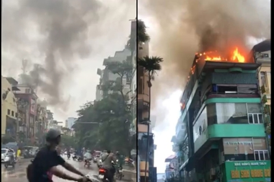 Hà Nội: Cháy lớn ở nhà hàng hải sản trên phố Giang Văn Minh