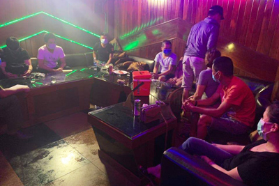 Đà Nẵng: Bắt “động lắc” karaoke trong Không Gian Xưa