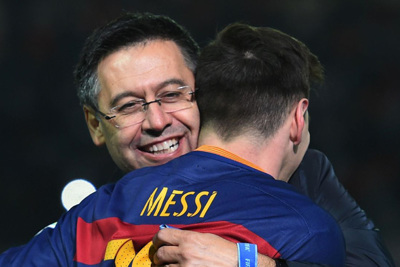 Leo Messi ra đi hay chủ tịch Josep Bartomeu từ chức?