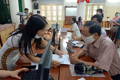 Hà Nội: Nhiều khoản phí cha mẹ học sinh không phải đóng