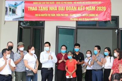 Huyện Chương Mỹ: Trao tặng nhà đại đoàn kết cho hội viên Hội Người mù xã Phú Nghĩa
