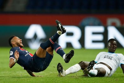 PSG- Marseille (0-1): Một bàn thắng nhưng có tới năm thẻ đỏ
