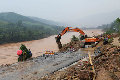 Quảng Trị tập trung lực lượng khắc phục sạt lở, thông tuyến Quốc lộ 9 đoạn qua Đakrông