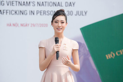 Hoa hậu Lương Thùy Linh: Các bạn trẻ không nên tin vào lời nói ngon ngọt