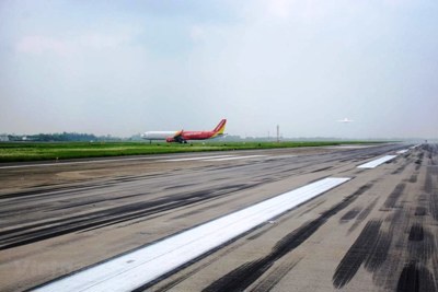Bỏ vị trí, cán bộ thi công đường băng sân bay Nội Bài bị phạt 25 triệu đồng