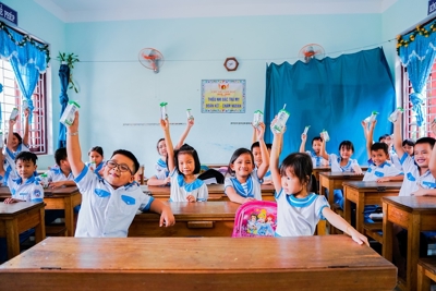 Quảng Nam: 33.000 trẻ em miền núi uống sữa miễn phí nhờ Sữa học đường