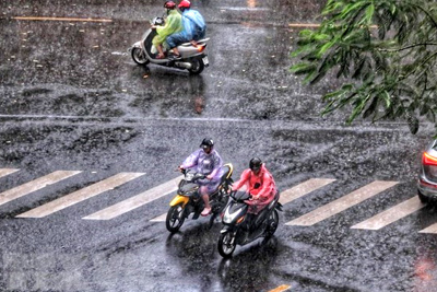 Thời tiết ngày mai 14/6: Hà Nội và các tỉnh Bắc Bộ chấm dứt nắng nóng, mưa lớn trên diện rộng