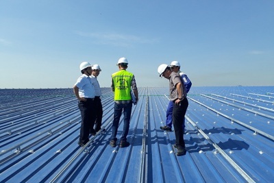 PC Quảng Ngãi kiểm tra tiến độ thi công dự án điện mặt trời mái nhà