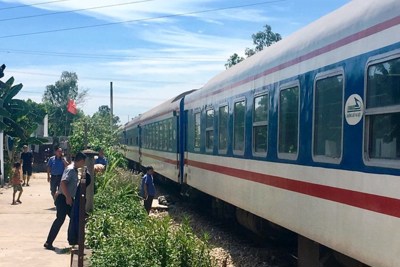 Tàu hỏa đâm tử vong người đàn ông băng qua đường sắt