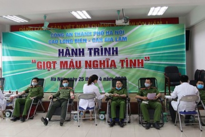 Hơn 6.000 đơn vị máu hiến tặng từ cán bộ chiến sĩ Công an Hà Nội