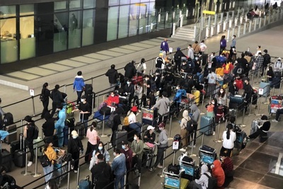Đưa gần 340 công dân từ Anh về sân bay Tân Sơn Nhất