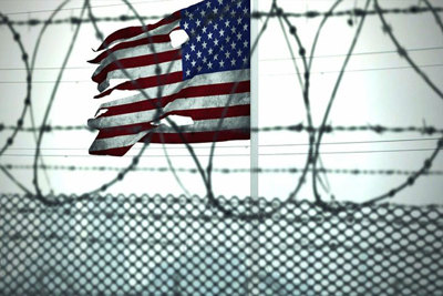 Bạo loạn ở Mỹ: Phong tỏa toàn bộ nhà tù liên bang lần đầu tiên sau  hơn 2 thập kỷ