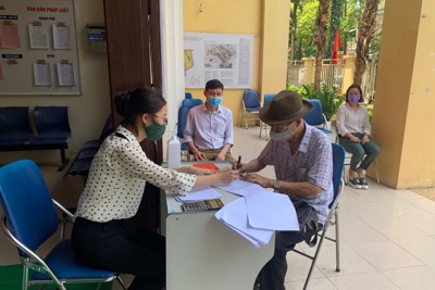 Quận Hoàng Mai: Chi trả tiền hỗ trợ cho hơn 7.000 người bị ảnh hưởng bởi dịch Covid-19