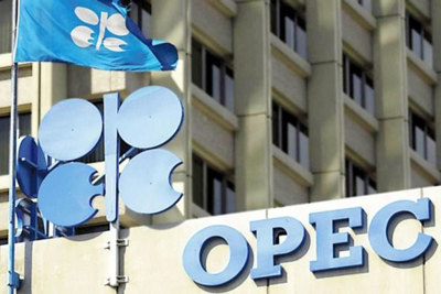 Giá dầu thế giới trái chiều trước lo ngại thỏa thuận của OPEC+ đổ vỡ