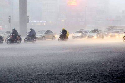 Thời tiết ngày 12/5: Bắc Bộ mưa dông diện rộng, Hà Nội có nơi mưa rất to