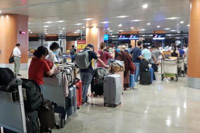 Đưa hơn 240 công dân Việt Nam mắc kẹt ở Myanmar về sân bay Đà Nẵng