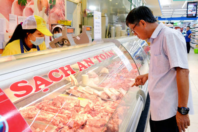 Việt Nam đã nhập bao nhiêu tấn thịt lợn, từ những quốc gia nào?