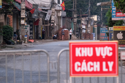 Toàn bộ người dân tại ổ dịch thôn Hạ Lôi với hơn 10.000 mẫu xét nghiệm đều âm tính
