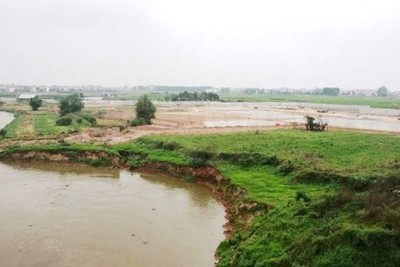 Hà Nội công bố tình trạng khẩn cấp sạt lở bờ hữu sông Cà Lồ