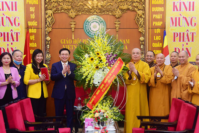 Bí thư Thành ủy chúc mừng Đại lễ Phật đản 2020 – Phật lịch 2564