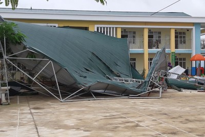 Huyện Quốc Oai: 182 nhà dân bị hư hỏng do dông lốc, mưa đá