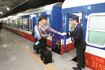 Đường sắt giảm giá vé “sập sàn” để tri ân cán bộ, nhân viên trong ngành
