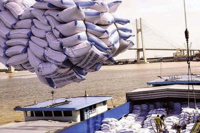 Bộ Công Thương kiến nghị từ 1/5 cho phép xuất khẩu gạo trở lại bình thường